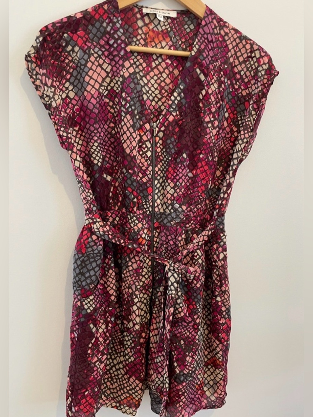 Sleeveless Midi Dress With Tie Waist In Mixed Pink Print